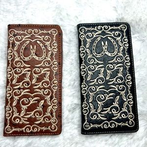 Men’s Wallet with Horseshoe Design Embroidered. Black or Brown